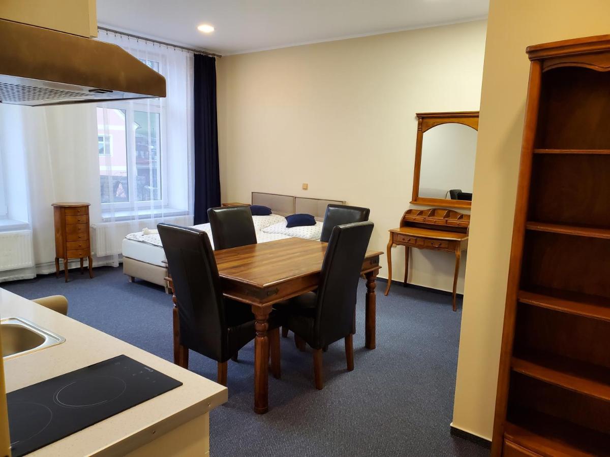 Hotel Koruna Penzion Teplice nad Metují 외부 사진
