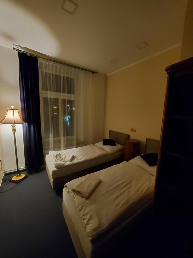 Hotel Koruna Penzion Teplice nad Metují 외부 사진